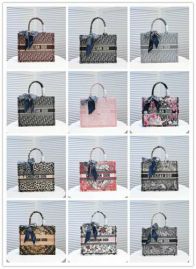 Picture of Dior Lady Handbags _SKUfw141263232fw